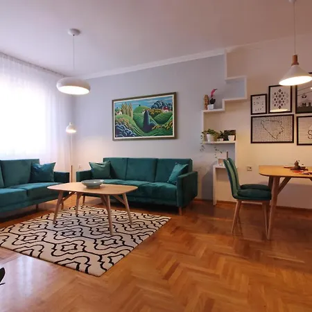 Central Residence شقة